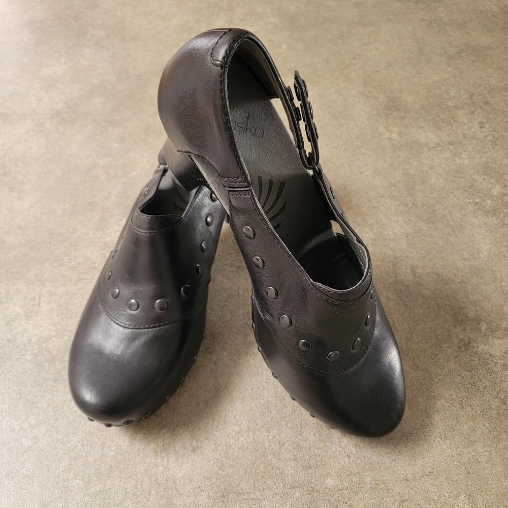 Dansko Stylish Black Women's Shoes